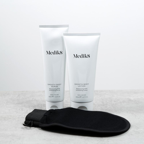 Набір для ексфоліації шкіри тіла Medik8 Smooth Body Exfoliating Kit 1 шт